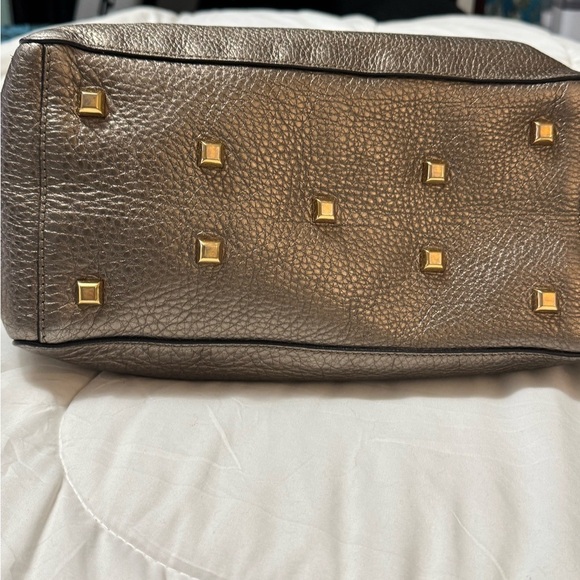 Valentino Bronze Leather Tote Bag with Spacious Interioa - Picture 12 of 15